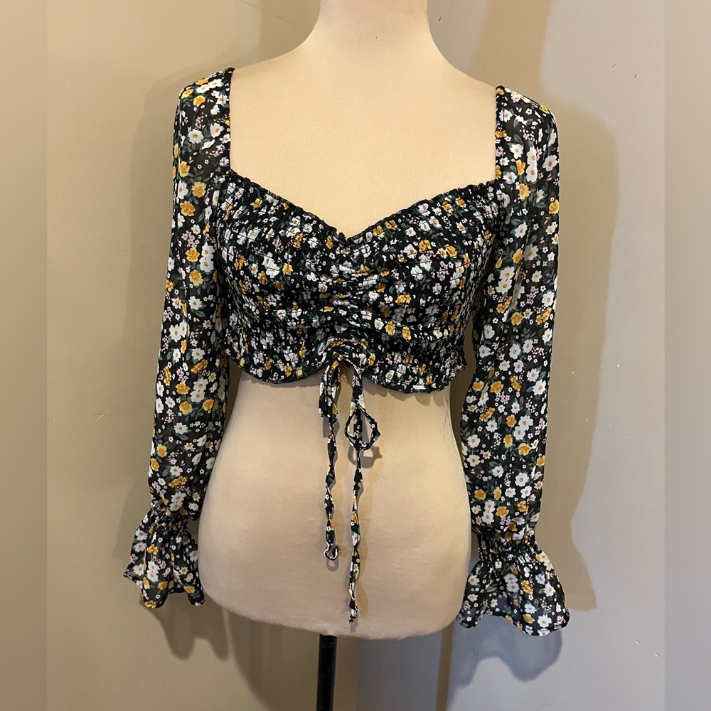 NWT Almost Famous Black,Yellow & White Floral Crop,Rusched front,long sleeve, S